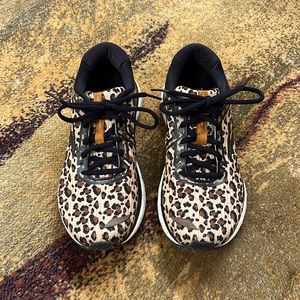 Brooks Adrenaline 20 rare leopard size 8.5